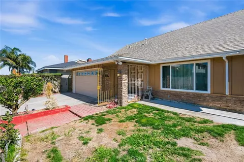 Exterior - 332 W 231st St, Carson, CA 90745 photo 10 of 11