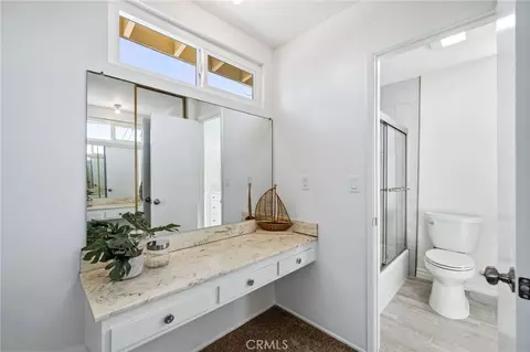 Bath - 332 W 231st St, Carson, CA 90745 photo 4 of 6