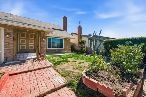 Exterior - 332 W 231st St, Carson, CA 90745 photo 9 of 11