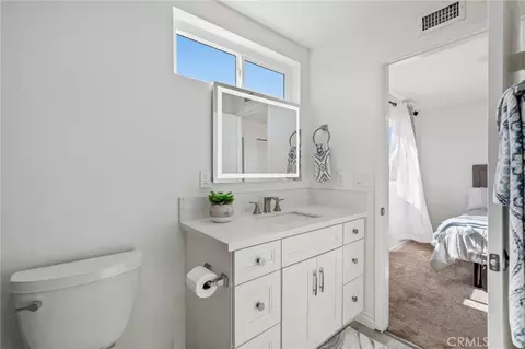 Bath - 332 W 231st St, Carson, CA 90745 photo 6 of 6
