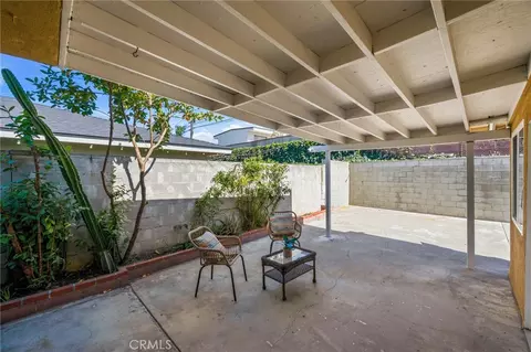 Exterior - 332 W 231st St, Carson, CA 90745 photo 2 of 11