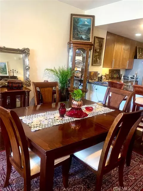 Dining - 300 E 4th #124, Long Beach, CA 90802 photo 2 of 2