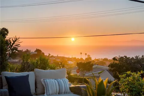 910 Calle Miramar, Redondo Beach, CA 90277