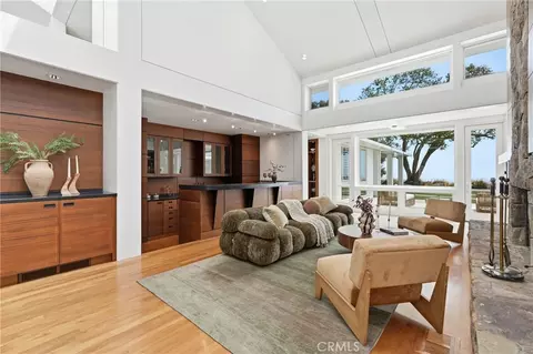 Living - 18 E Crest Rd, Rolling Hills, CA 90274 photo 6 of 9
