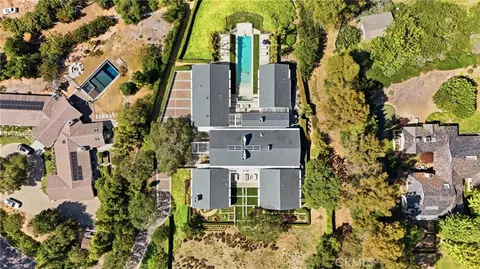 View/Area - 18 E Crest Rd, Rolling Hills, CA 90274 photo 1 of 3