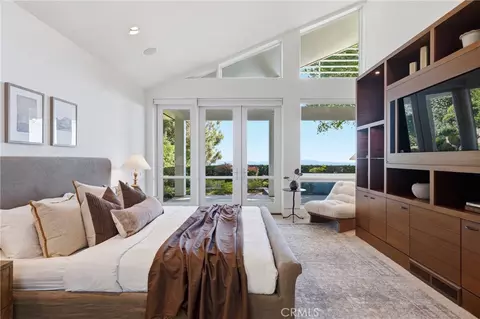 Bedroom - 18 E Crest Rd, Rolling Hills, CA 90274 photo 6 of 8