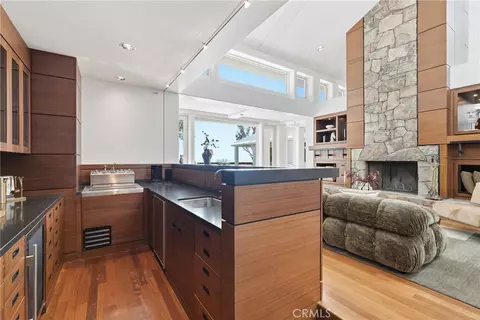 Kitchen - 18 E Crest Rd, Rolling Hills, CA 90274 photo 5 of 5