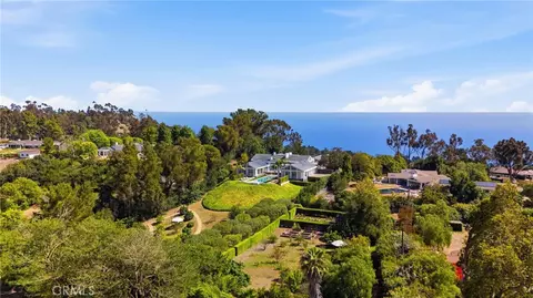 View/Area - 18 E Crest Rd, Rolling Hills, CA 90274 photo 2 of 3