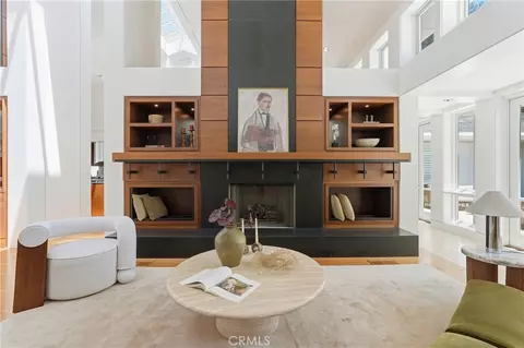 Living - 18 E Crest Rd, Rolling Hills, CA 90274 photo 3 of 9