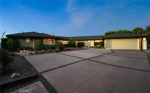 17 Bronco Dr, Rancho Palos Verdes, CA 90275