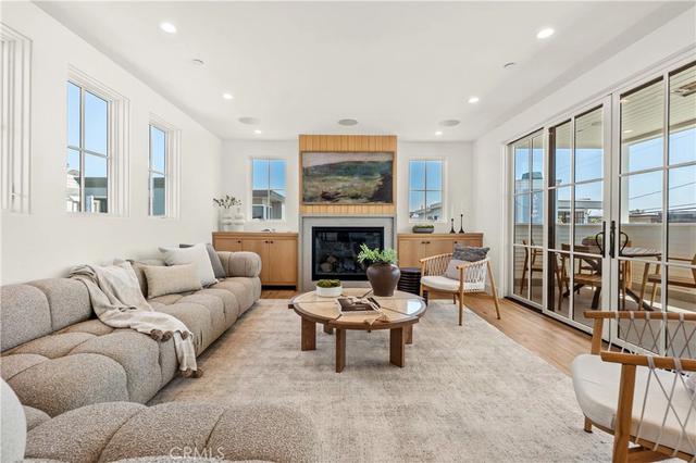 321 Homer Pl, Manhattan Beach, CA 90266