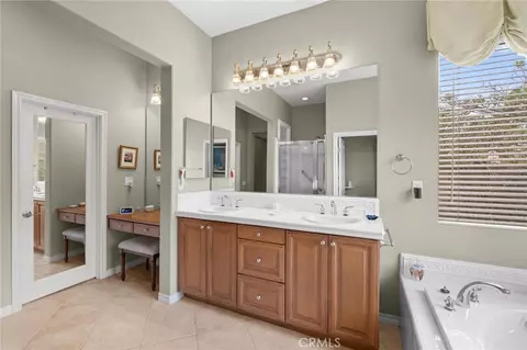 Bath - 3701 Avondale Ln, Oxnard, CA 93036 photo 6 of 6