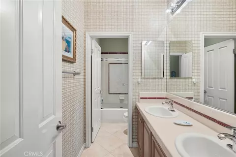 Bath - 3701 Avondale Ln, Oxnard, CA 93036 photo 3 of 6
