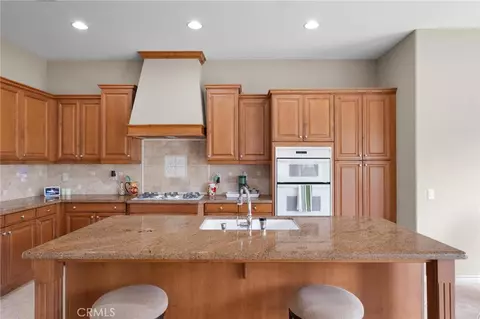 Kitchen - 3701 Avondale Ln, Oxnard, CA 93036 photo 2 of 5