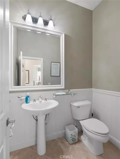 Bath - 3701 Avondale Ln, Oxnard, CA 93036 photo 1 of 6