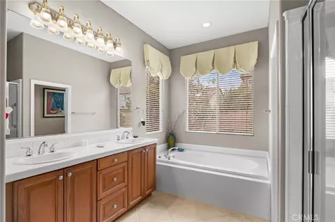Bath - 3701 Avondale Ln, Oxnard, CA 93036 photo 4 of 6