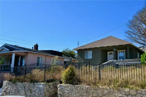 584 W 3rd St, San Pedro, CA 90731