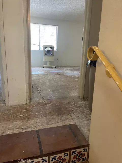 Entry Way - 294 S Marengo, Pasadena, CA 91101 photo 2 of 7
