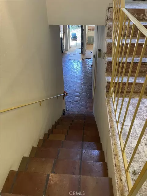 Entry Way - 294 S Marengo, Pasadena, CA 91101 photo 5 of 7