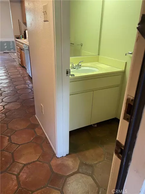 Entry Way - 294 S Marengo, Pasadena, CA 91101 photo 6 of 7