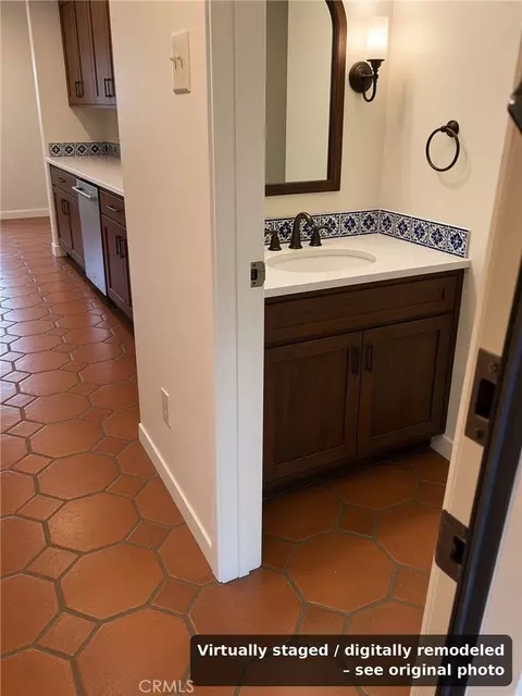 Bath - 294 S Marengo, Pasadena, CA 91101 photo 2 of 3