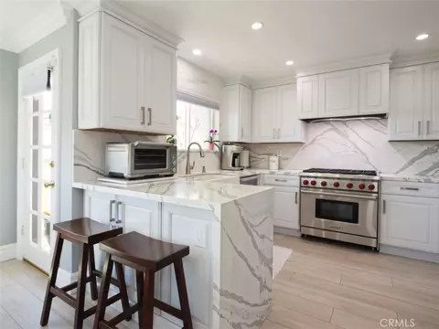 110 S Prospect Ave #6, Redondo Beach, CA 90277
