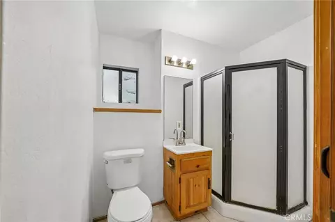 Bath - 23840 Zuger Dr, Crestline, CA 92325 photo 1 of 4