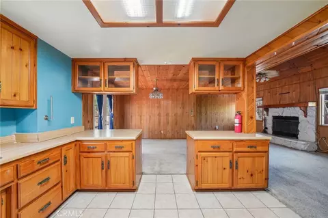 Kitchen - 23840 Zuger Dr, Crestline, CA 92325 photo 3 of 4