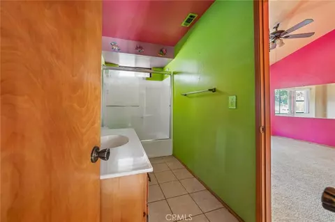 Bath - 23840 Zuger Dr, Crestline, CA 92325 photo 3 of 4