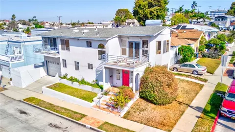 1051 9th St, Hermosa Beach, CA 90254