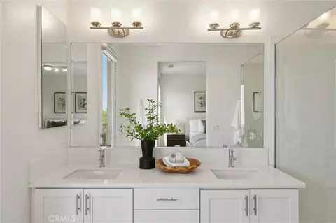 Bath - 542 E Imperial Ave, El Segundo, CA 90245 photo 3 of 4