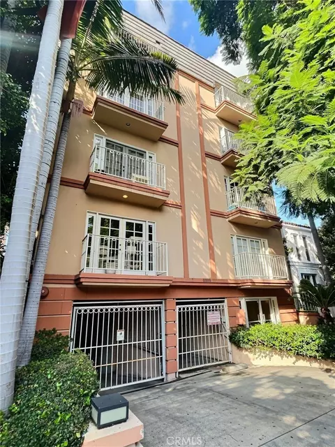 2205 S Bentley, Los Angeles, CA 90064