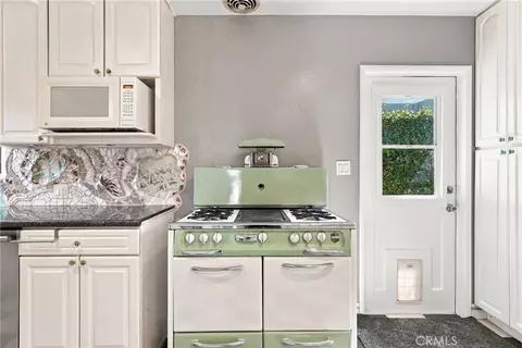 Kitchen - 1100 E Whiting Ave, Fullerton, CA 92831 photo 3 of 4