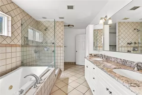 Bath - 1100 E Whiting Ave, Fullerton, CA 92831 photo 3 of 4