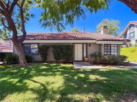 Exterior - 929 Thistlegate, Oak Park, CA 91377 photo 3 of 8