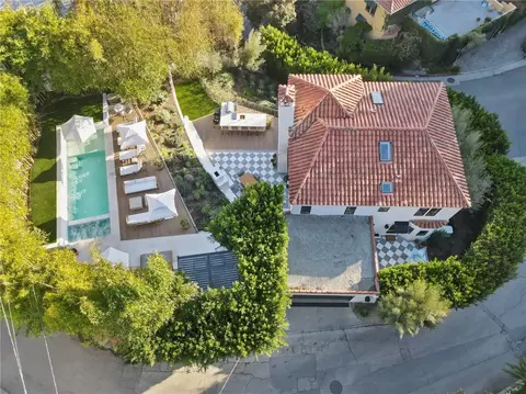 8650 Hillside Ave, West Hollywood, CA 90069