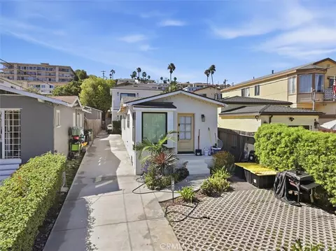 2641 S Kerckhoff Ave, San Pedro, CA 90731