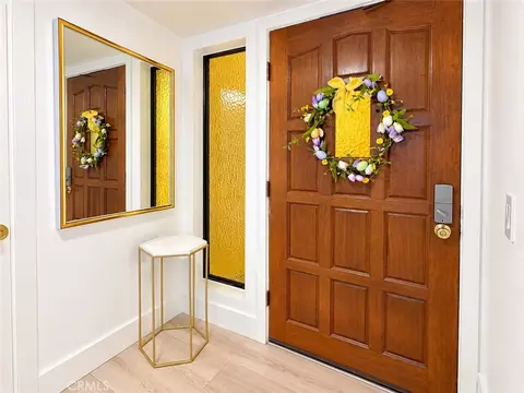 Entry Way - 437 E Palm Ave #207, Burbank, CA 91501 photo 1 of 2