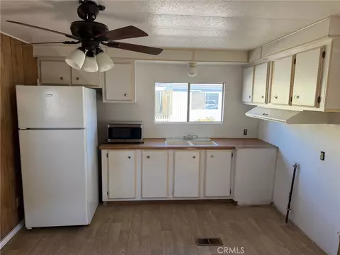 520 E Carson St #15, Carson, CA 90745 photo 9