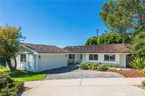 27945 Alvarez Dr, Rancho Palos Verdes, CA 90275