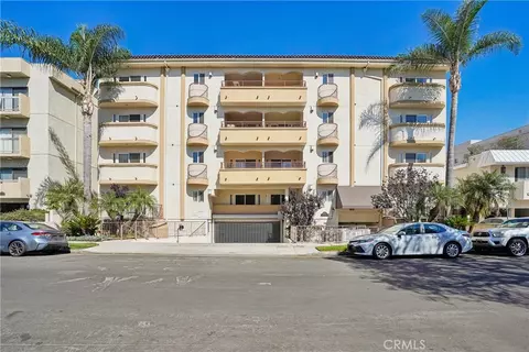 1828 Glendon Ave #PH1, Los Angeles, CA 90025