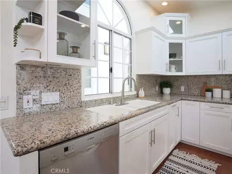 Kitchen - 6 Silver Eagle, Rolling Hills Estates, CA 90274 photo 3 of 6