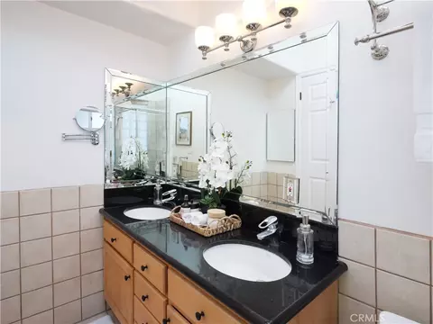 Bath - 6 Silver Eagle, Rolling Hills Estates, CA 90274 photo 1 of 4