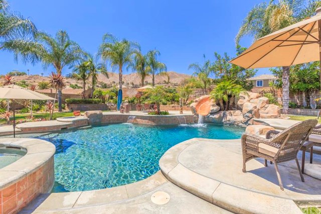 2346 Old Heritage Rd, Riverside, CA 92503 photo 1