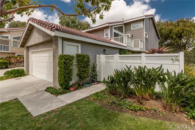 2700 Hickory Pl, Fullerton, CA 92835 photo 1