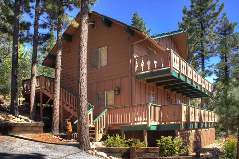 1005 Whispering Forest Dr, Big Bear City, CA 92314 photo 1