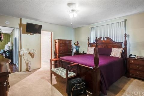 1409 W 137th St, Compton, CA 90222 photo 1