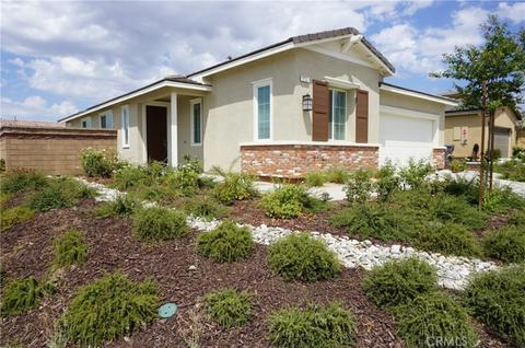 1727 Arcus Ct, Beaumont, CA 92223 photo 1