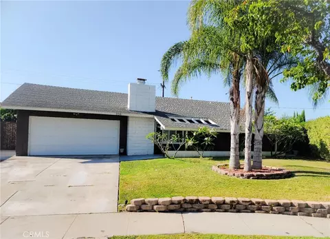 334 Palomar Dr, Corona, CA 92879 photo 1