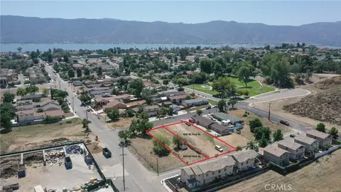 403 W Flint St, Lake Elsinore, CA 92530